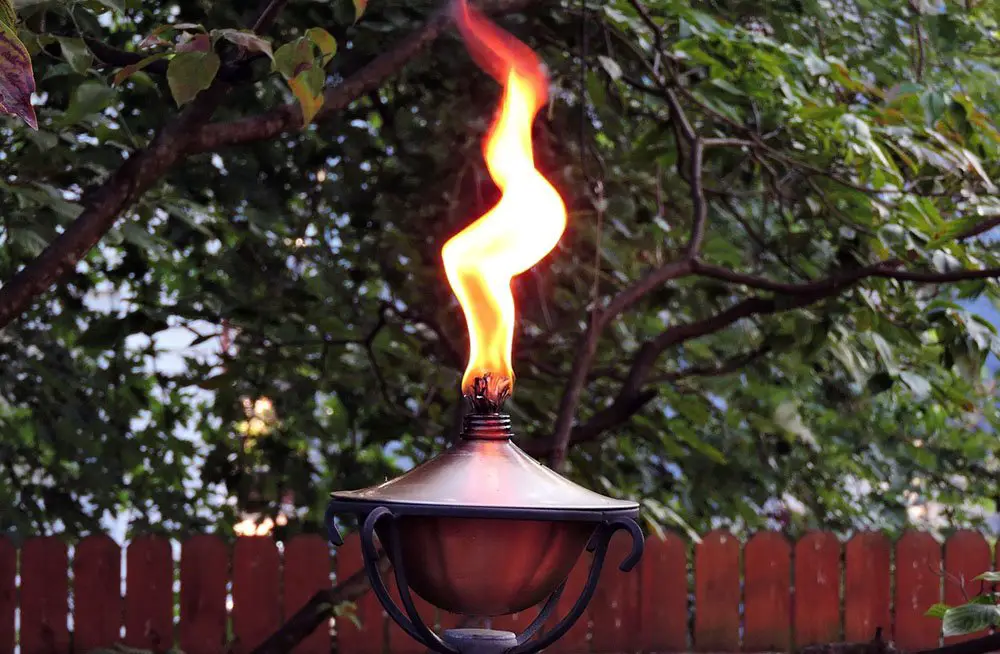Do Tiki Torches Keep Mosquitoes Away
